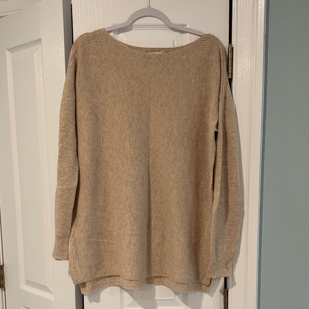 Vince Women's Tan Crew Neck Sweater